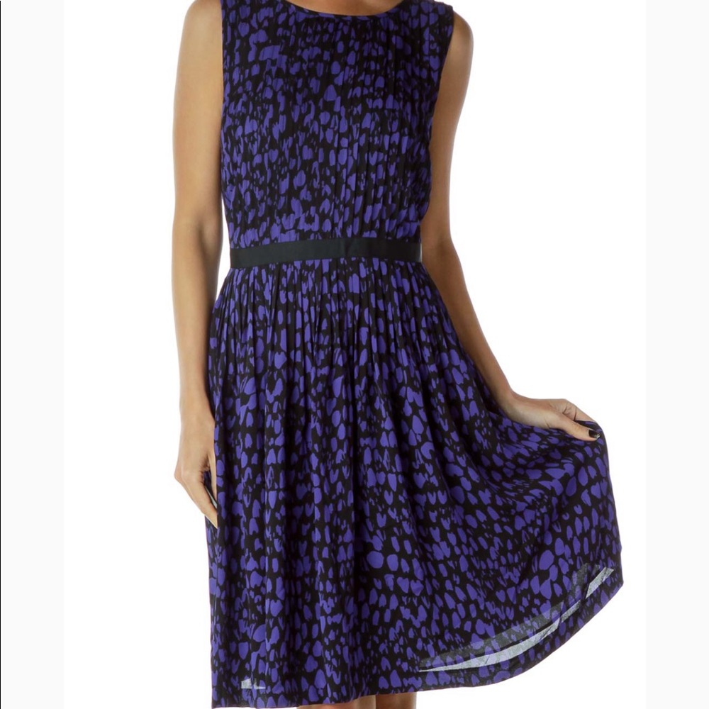 LOFT size 4 pleated dress